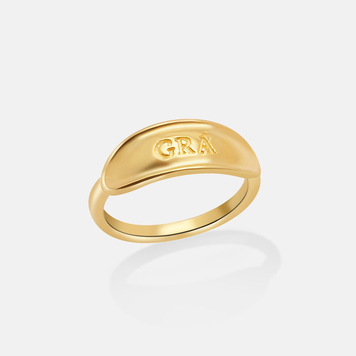 Grá Signet Ring